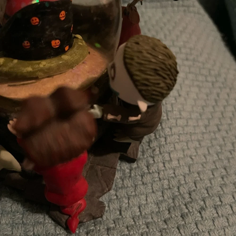 Disney's Nightmare Before Christmas RETIRED Lock Shock & Barrel Snow Globe Read - Picture 6 of 9